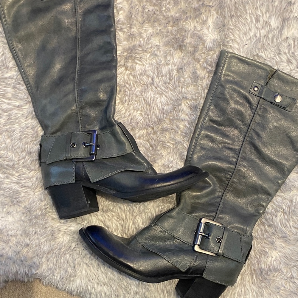 Stylish Gray Leather Boots size 7.5